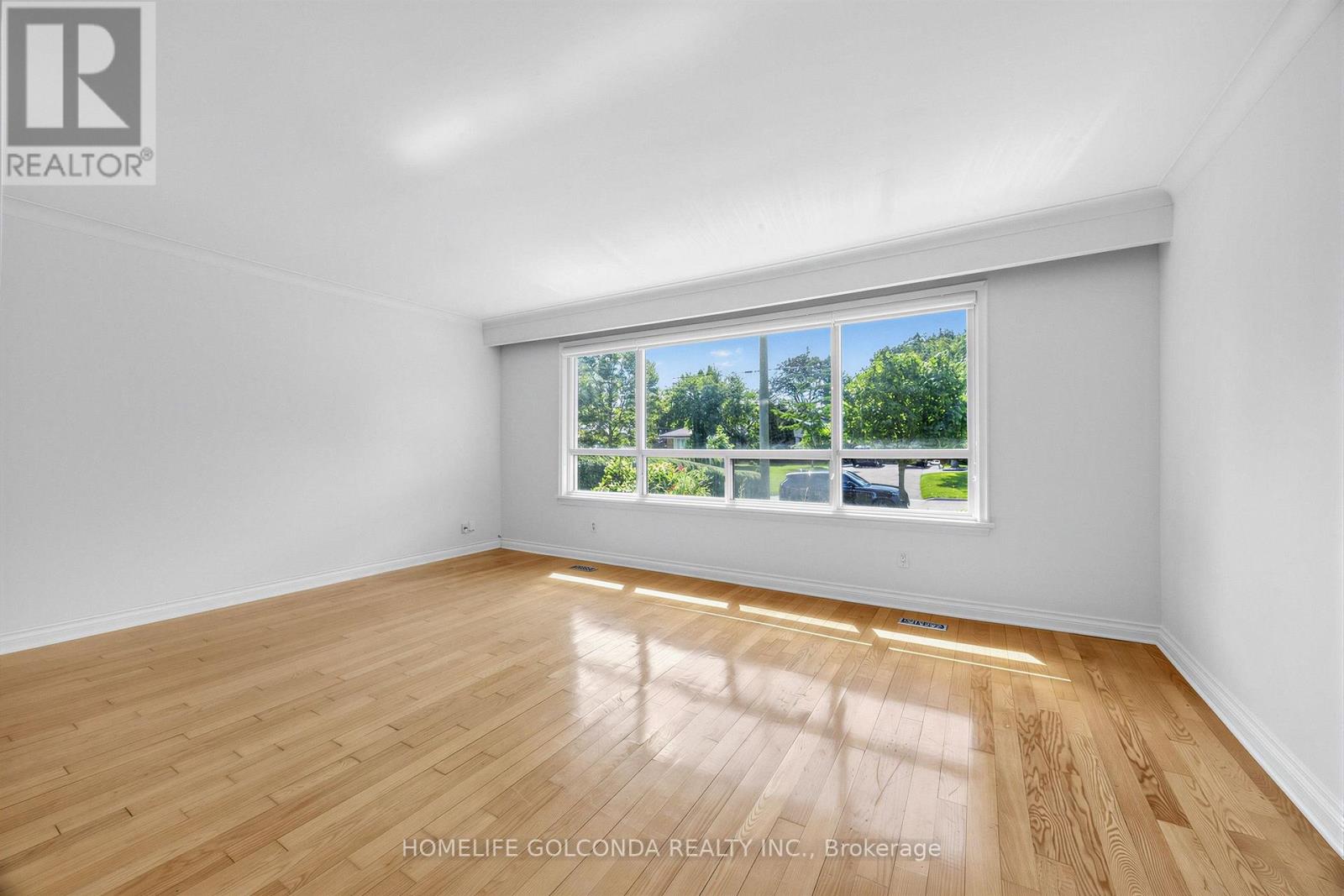 9 Moorecroft Crescent, Toronto, Ontario  M1K 3T9 - Photo 6 - E13719790