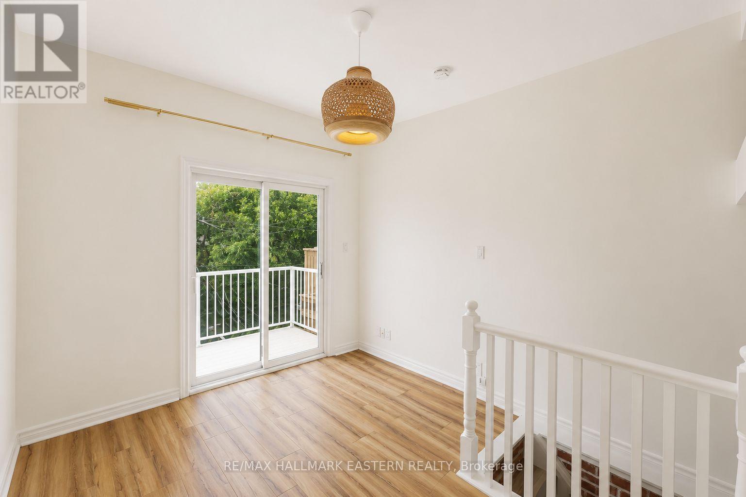 821 Craven Road, Toronto, Ontario  M4L 2Z7 - Photo 13 - E13608410