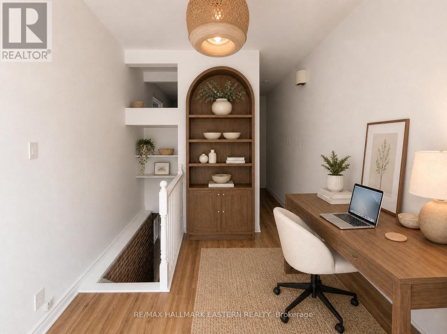 821 Craven Road, Toronto, Ontario  M4L 2Z7 - Photo 8 - E13608410