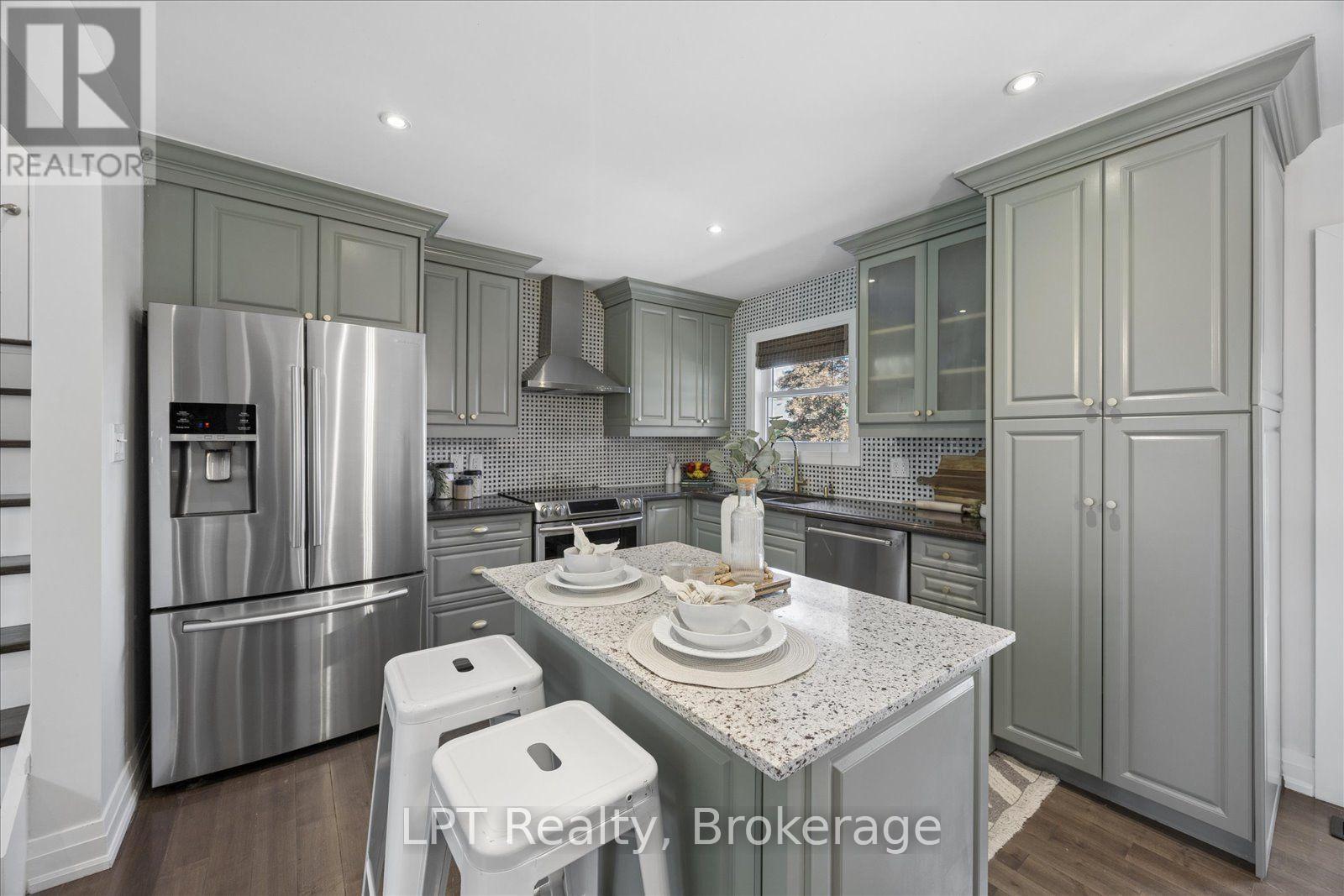 406 Glenmar Avenue, Oshawa, Ontario  L1J 3J8 - Photo 15 - E13692312