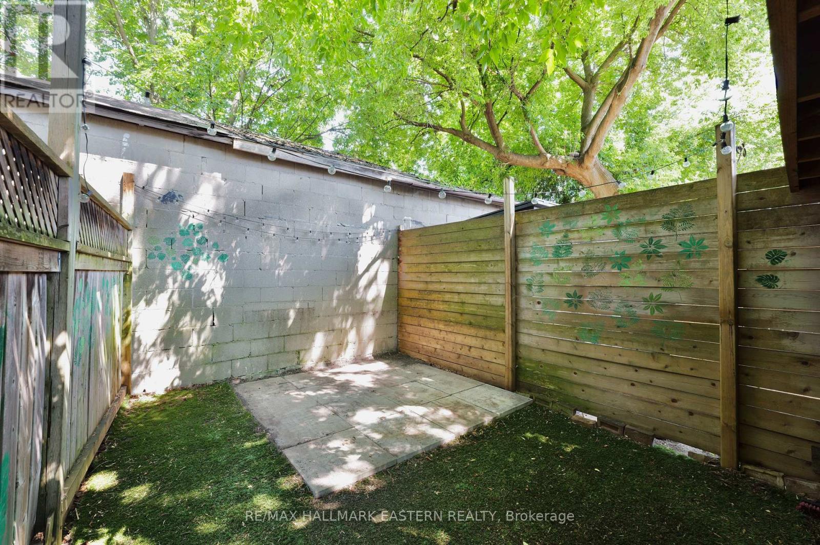821 Craven Road, Toronto, Ontario  M4L 2Z7 - Photo 20 - E13608410