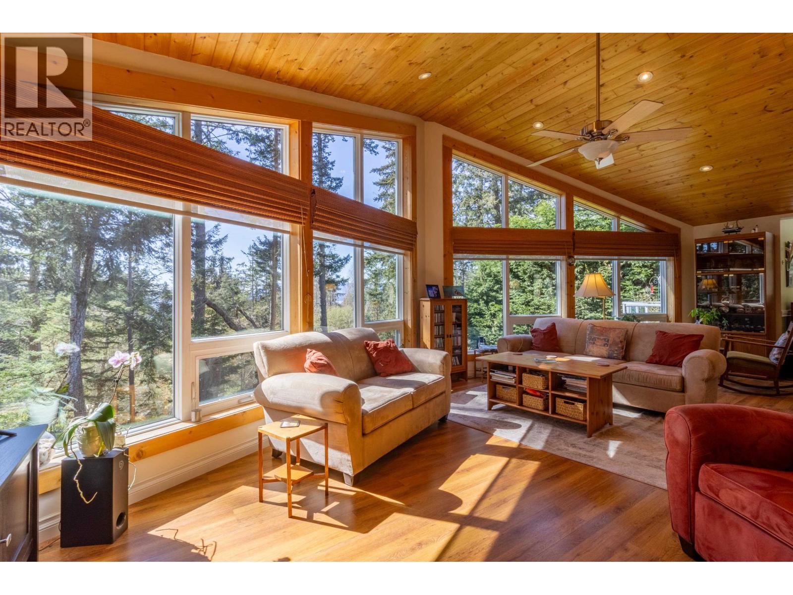 2635 Shoal Road, Pender Island, British Columbia  V0N 2M2 - Photo 8 - R3159450