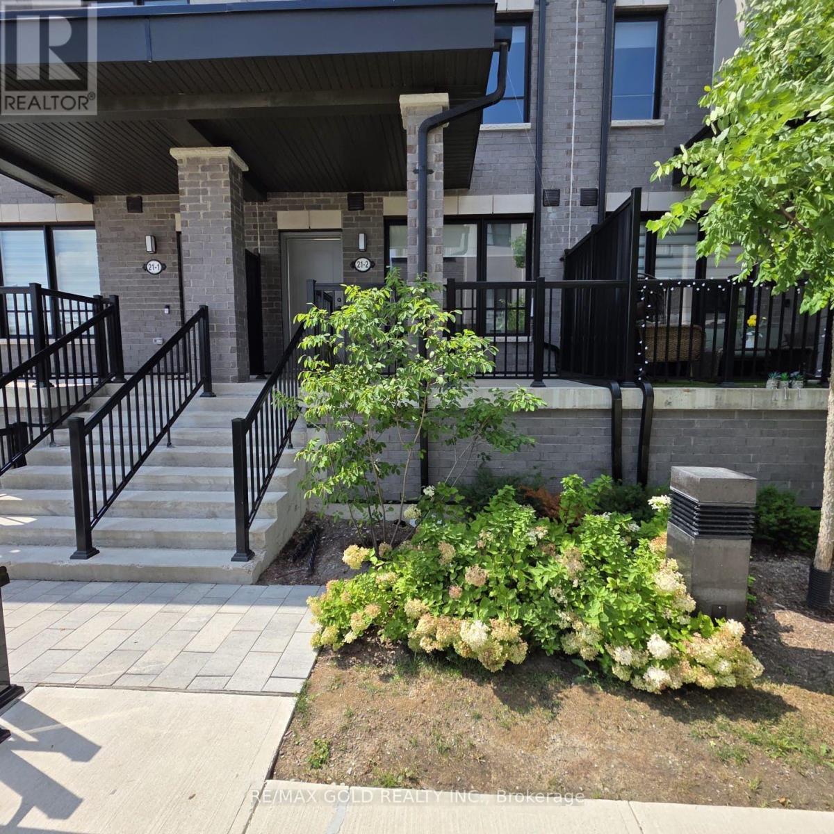 2 - 21 BAYNES WAY, Bradford West Gwillimbury, Ontario