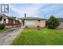 689 BURGESS Avenue, Hamilton, Ontario