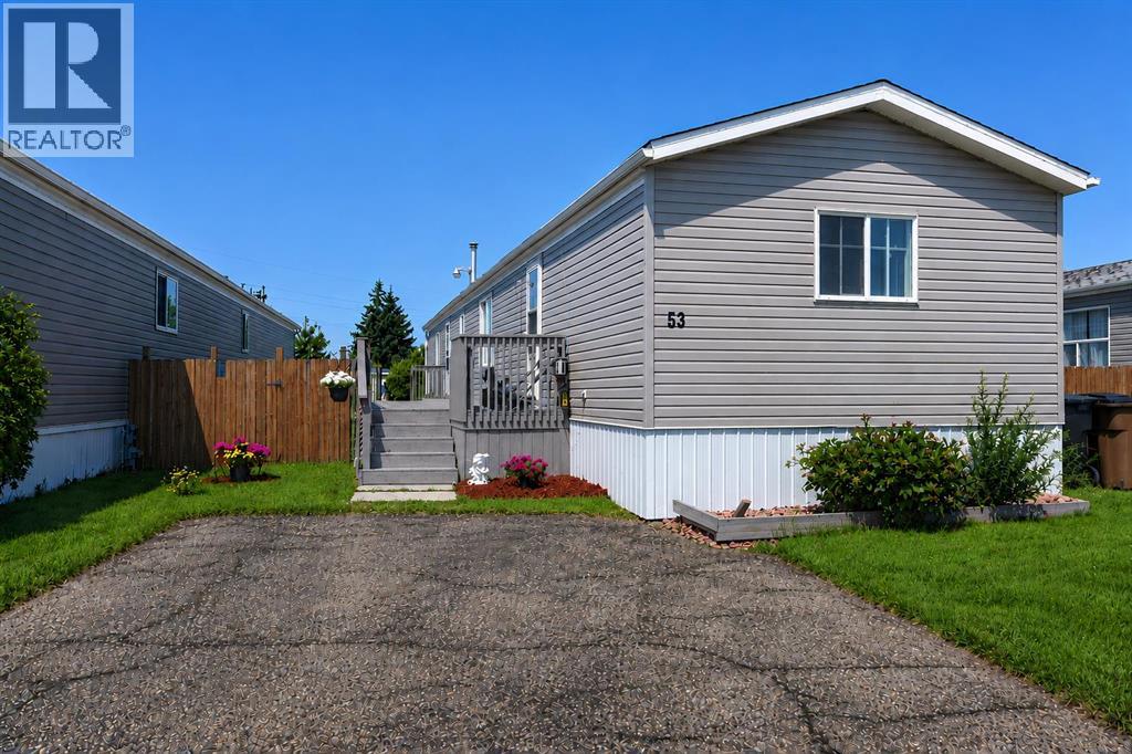 53 Maple Drive W, Brooks, Alberta