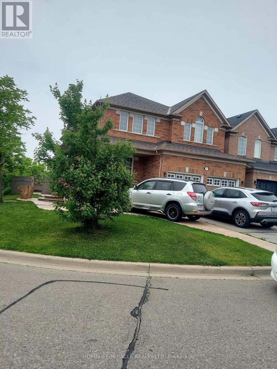 21 Mario Street, Brampton, Ontario  L6P 1N1 - Photo 2 - W13712308