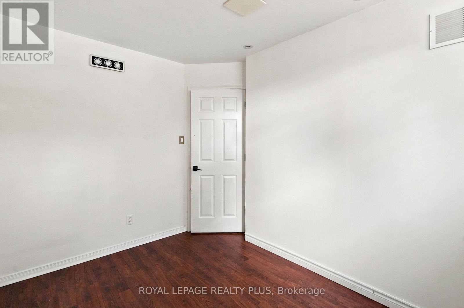 2333 Sutton Drive, Burlington, Ontario  L7L 6Y9 - Photo 33 - W13719802