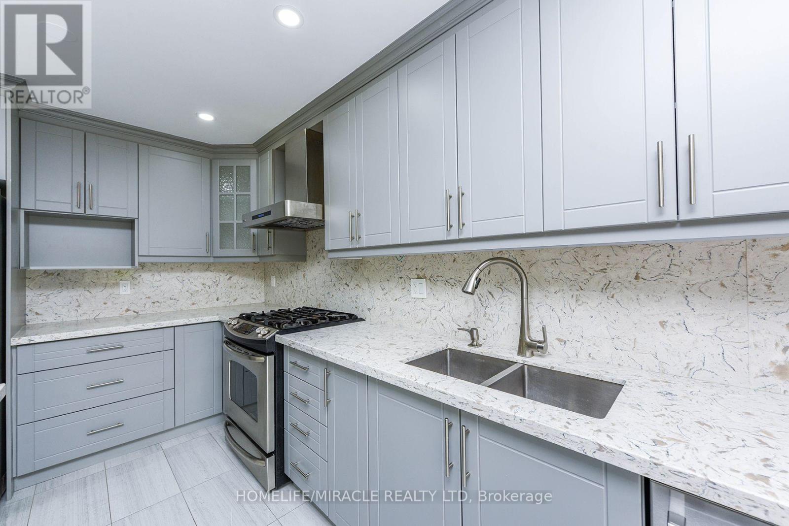 25 Blackcherry Lane, Brampton, Ontario  L6R 2Y5 - Photo 13 - W13719804