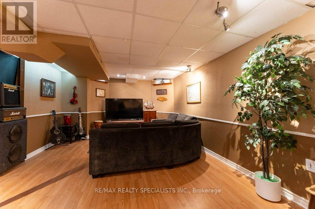 34 Killaloe Crescent, Halton Hills, Ontario  L7G 5N2 - Photo 33 - W13719866