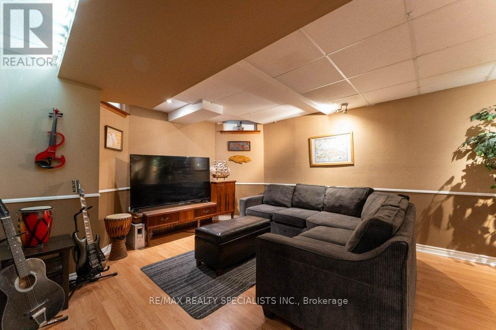 34 Killaloe Crescent, Halton Hills, Ontario  L7G 5N2 - Photo 34 - W13719866