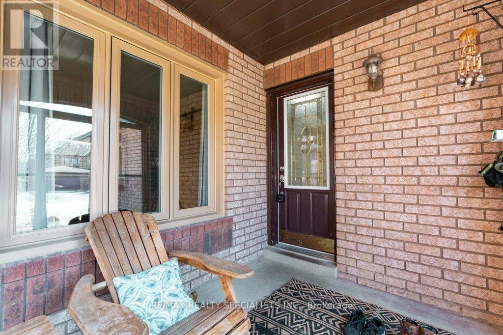 34 Killaloe Crescent, Halton Hills, Ontario  L7G 5N2 - Photo 5 - W13719866