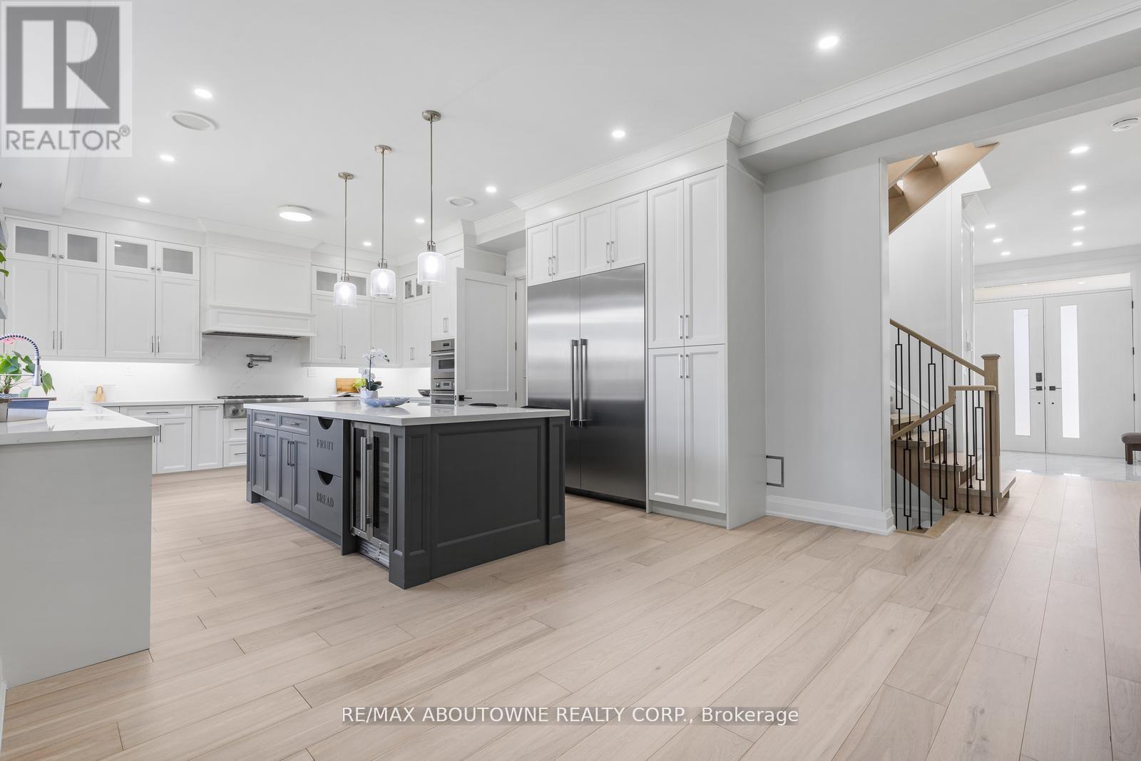 455 Samford Place, Oakville, Ontario  L6L 4E7 - Photo 17 - W13568018