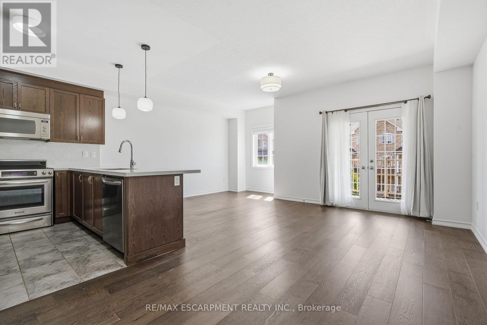 26 Hiscott Drive, Hamilton, Ontario  L8B 0A3 - Photo 10 - X13719858