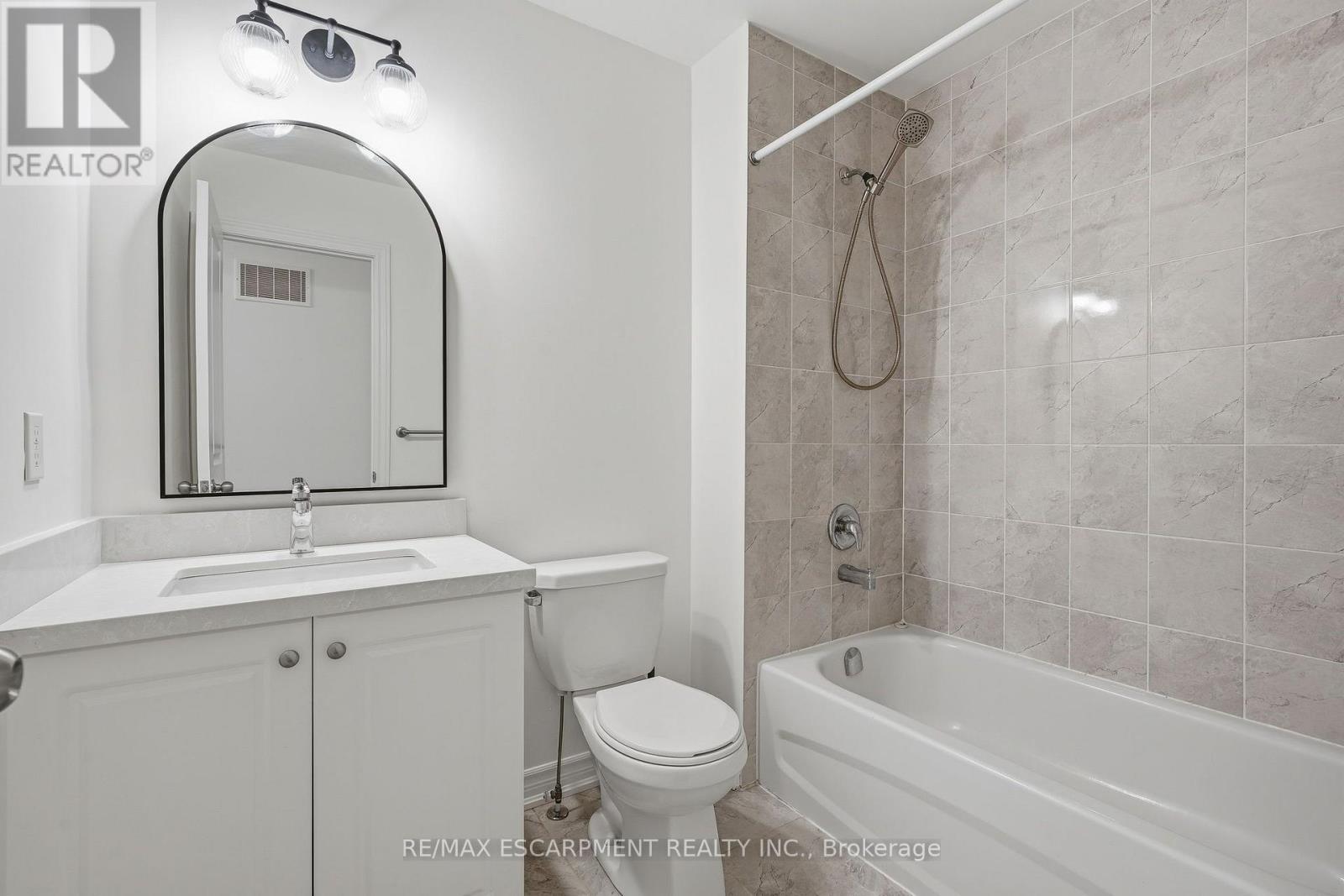 26 Hiscott Drive, Hamilton, Ontario  L8B 0A3 - Photo 17 - X13719858