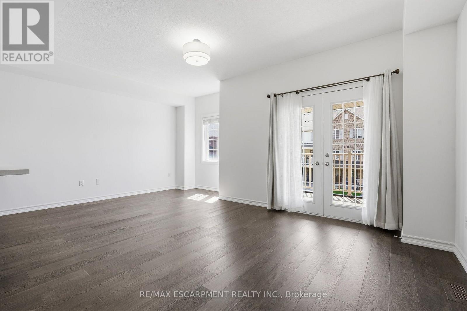 26 Hiscott Drive, Hamilton, Ontario  L8B 0A3 - Photo 7 - X13719858