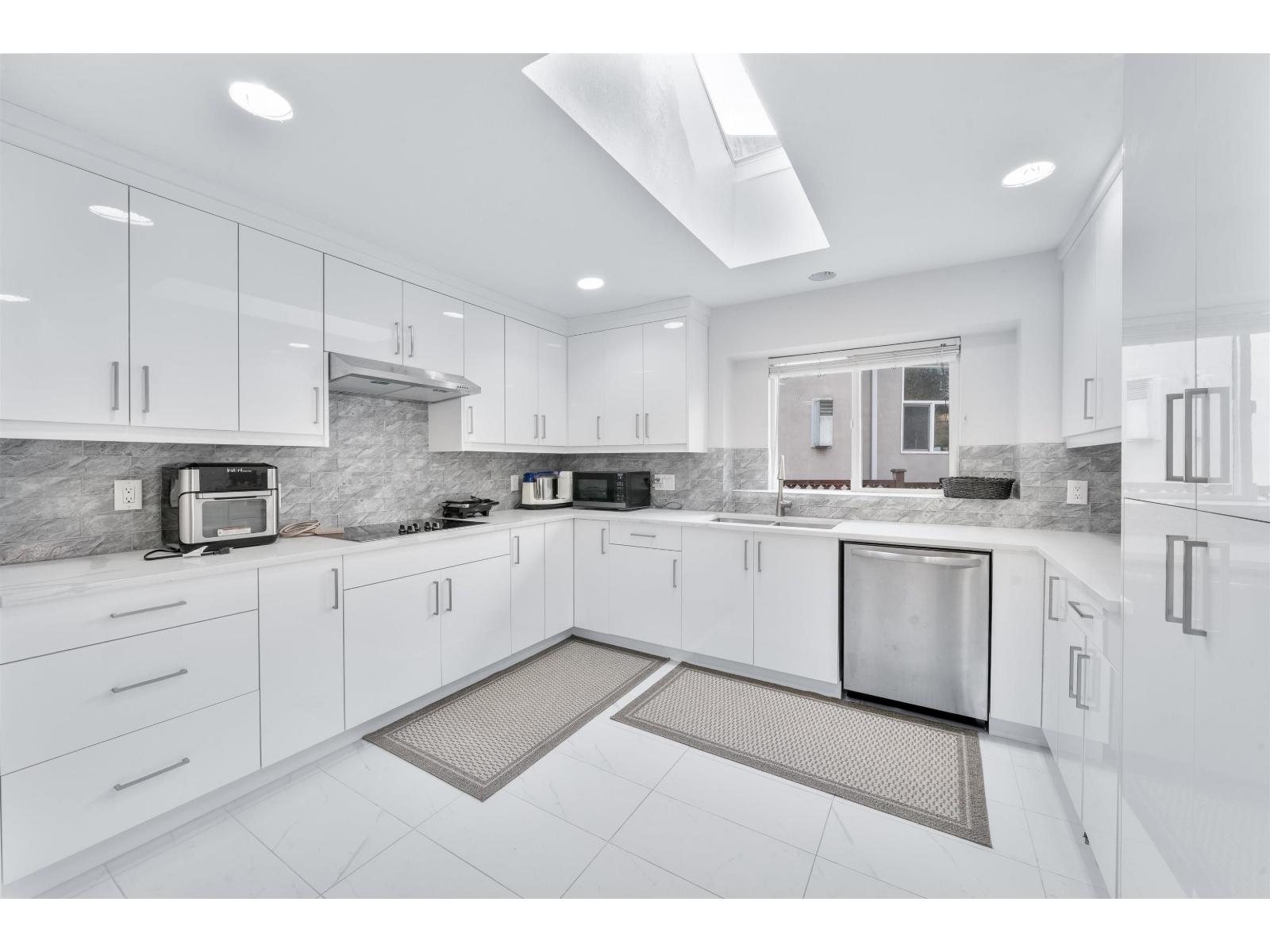 14339 74a Avenue, Surrey, British Columbia  V3W 4C6 - Photo 8 - R3158087