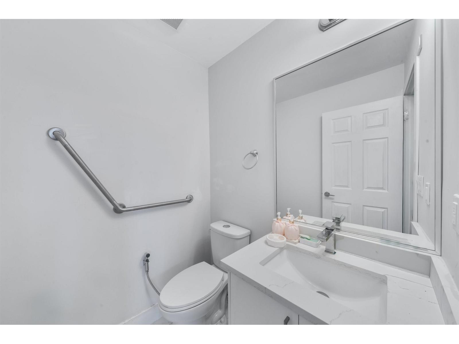 14339 74a Avenue, Surrey, British Columbia  V3W 4C6 - Photo 12 - R3158087