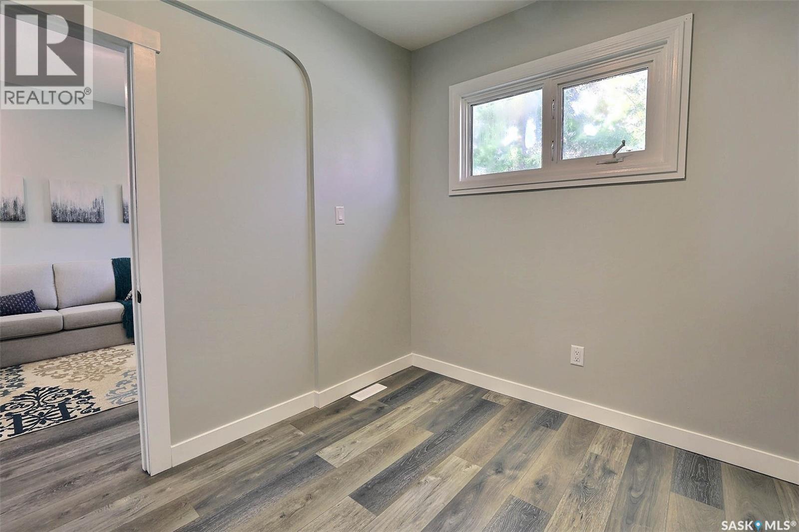 2305 Mcdonald Street, Regina, Saskatchewan  S4N 2Z2 - Photo 10 - SK046827