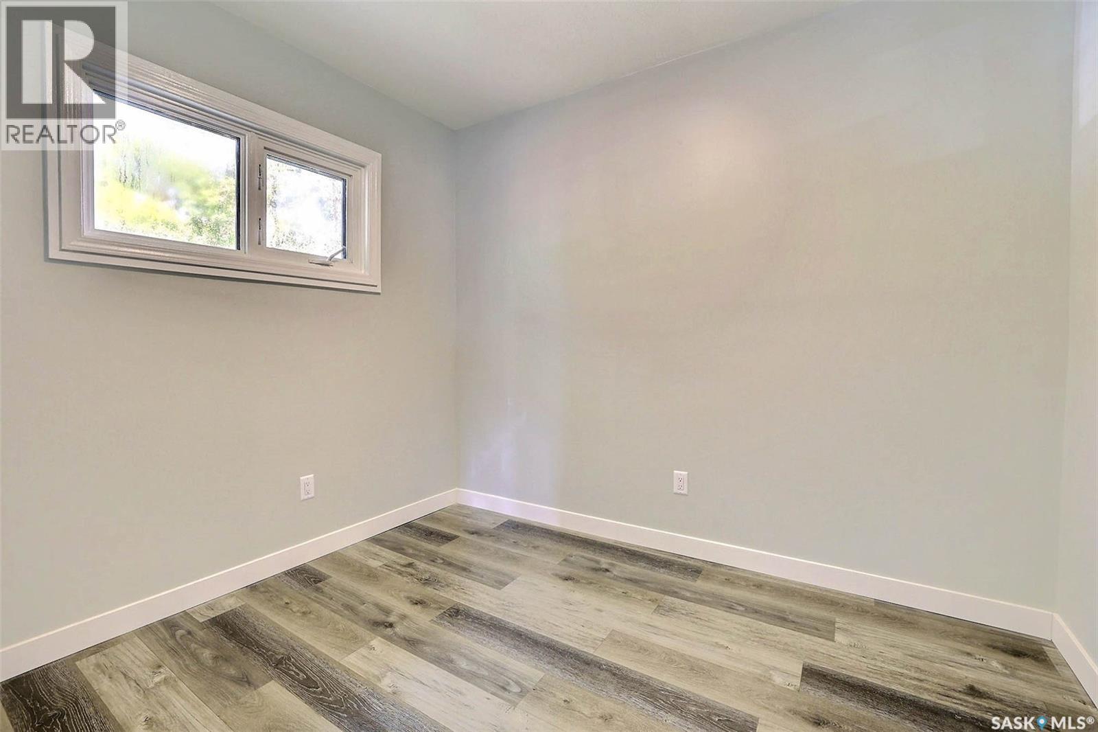 2305 Mcdonald Street, Regina, Saskatchewan  S4N 2Z2 - Photo 9 - SK046827