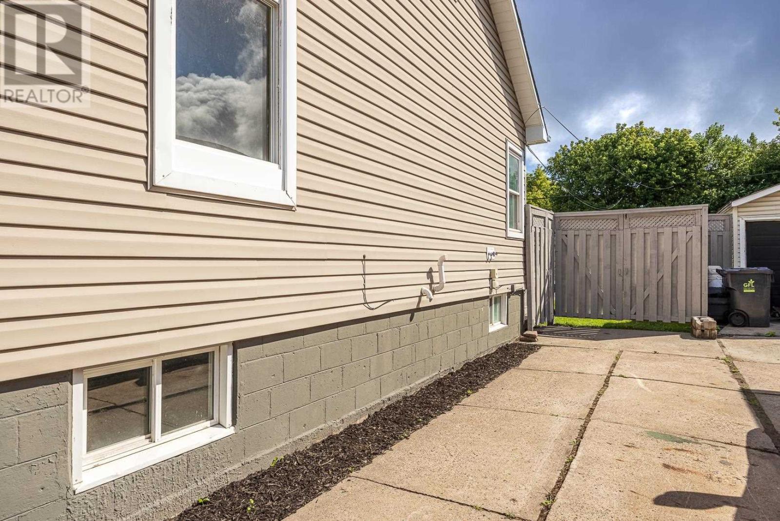 348 First Ave, Sault Ste. Marie, Ontario  P6C 4P1 - Photo 22 - SM262346