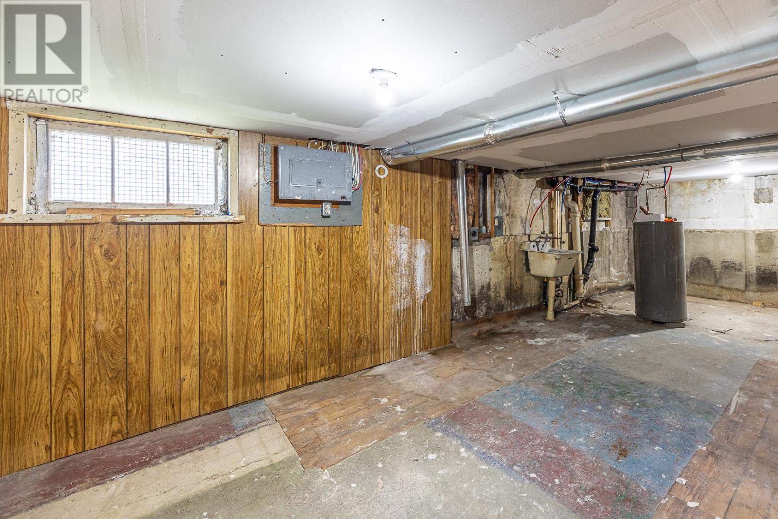 348 First Ave, Sault Ste. Marie, Ontario  P6C 4P1 - Photo 19 - SM262346