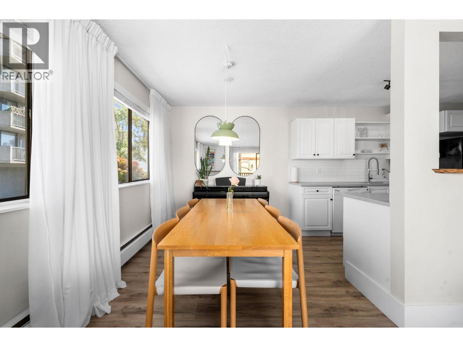 202 1610 Chesterfield Avenue, North Vancouver, British Columbia  V7M 2N7 - Photo 3 - R3159397
