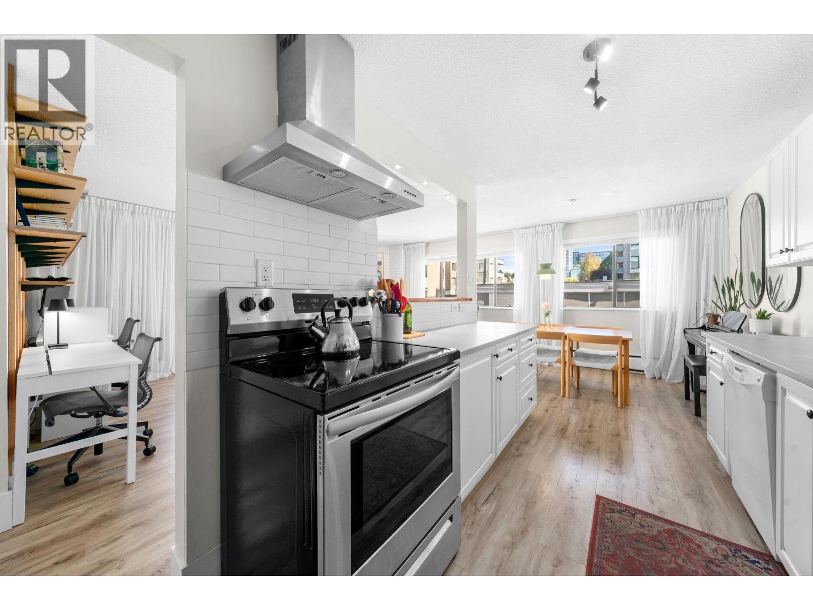 202 1610 Chesterfield Avenue, North Vancouver, British Columbia  V7M 2N7 - Photo 10 - R3159397