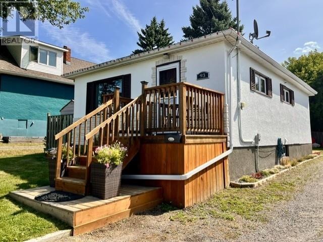 93 Windemer Ave N, Thunder Bay, Ontario  P7A 6B3 - Photo 2 - TB2602559