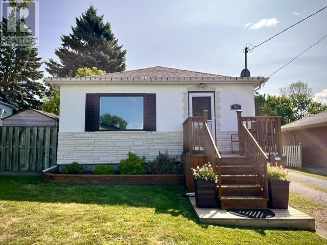 93 Windemer AVE N, Thunder Bay, Ontario