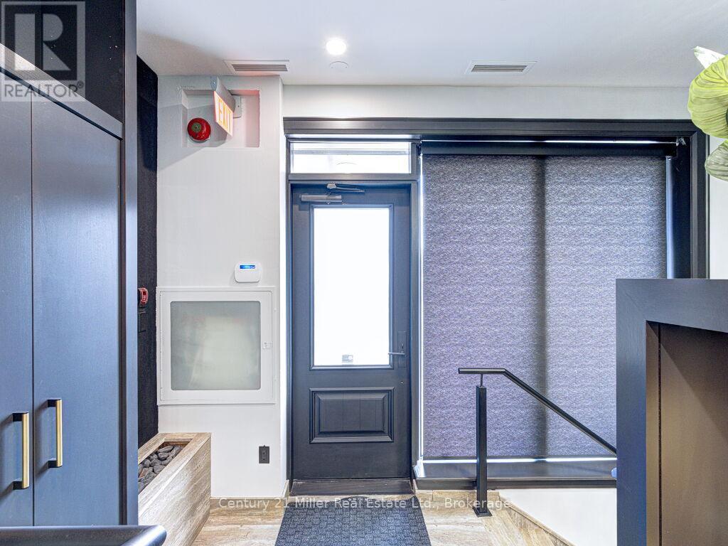 101 - 88 Dunn Street, Oakville, Ontario  L6J 3C7 - Photo 3 - W13025650