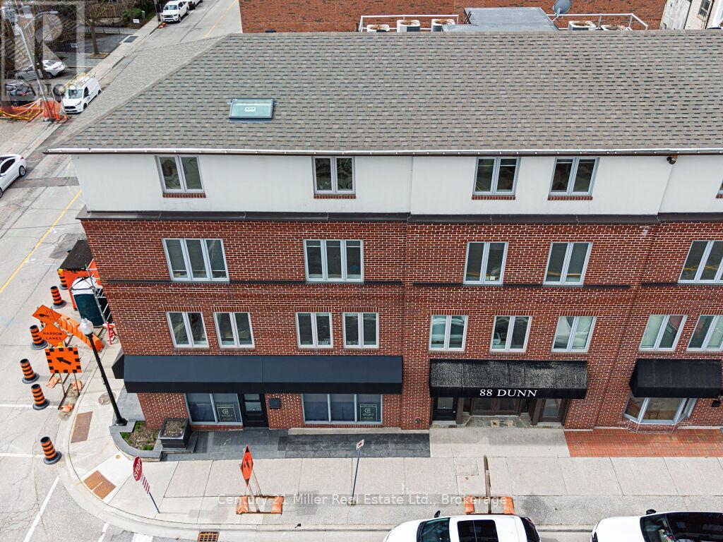 102 - 88 Dunn Street, Oakville, Ontario  L6J 3C7 - Photo 2 - W13025956