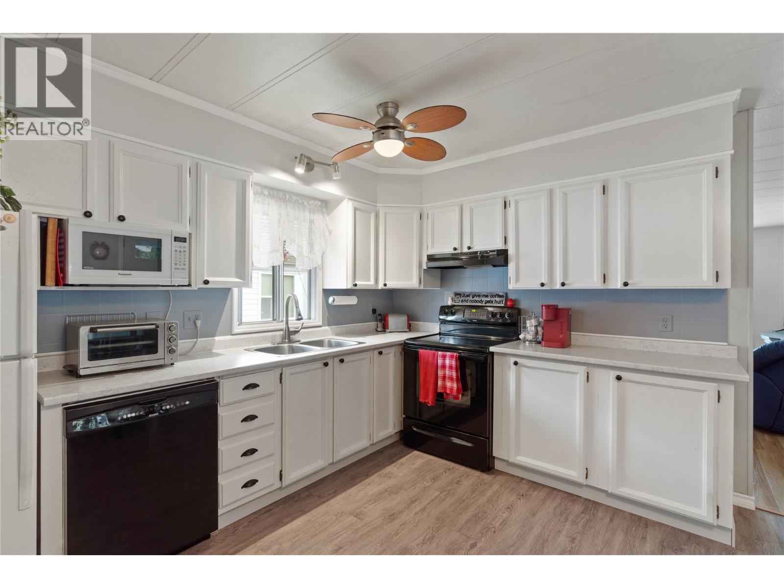 2400 Oakdale Way Unit# 220, Kamloops, British Columbia V2B 6W7 - Photo 4 - 10393172
