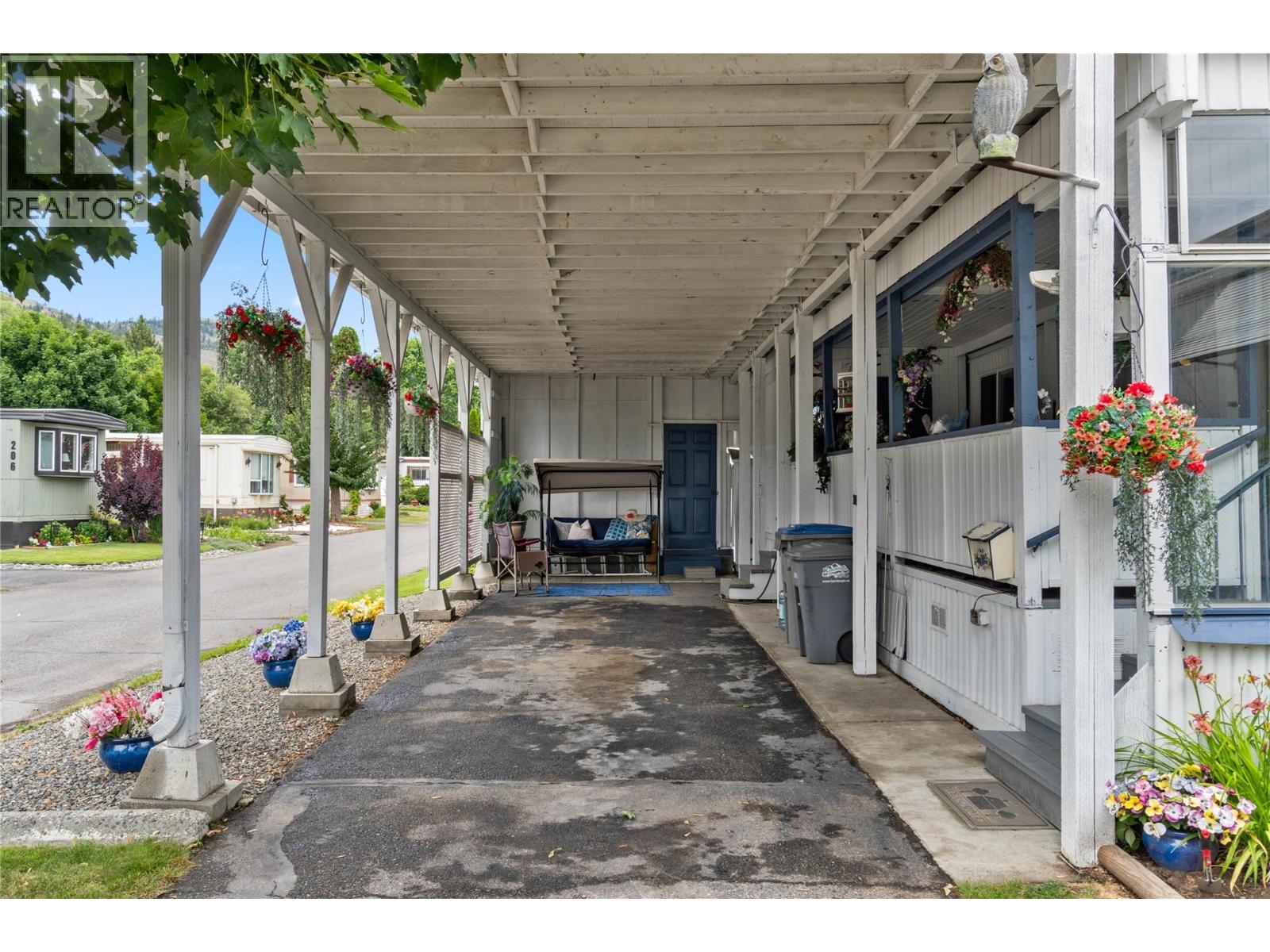 2400 Oakdale Way Unit# 220, Kamloops, British Columbia V2B 6W7 - Photo 13 - 10393172