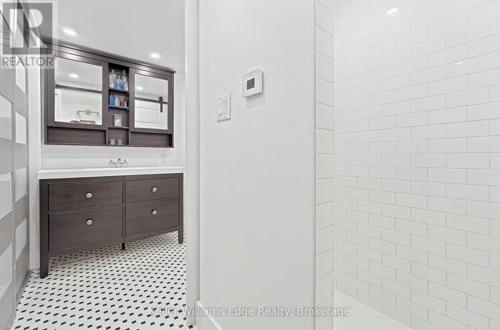 361 Dundas Street E, Hamilton, Ontario  L0R 2H1 - Photo 20 - X13720006
