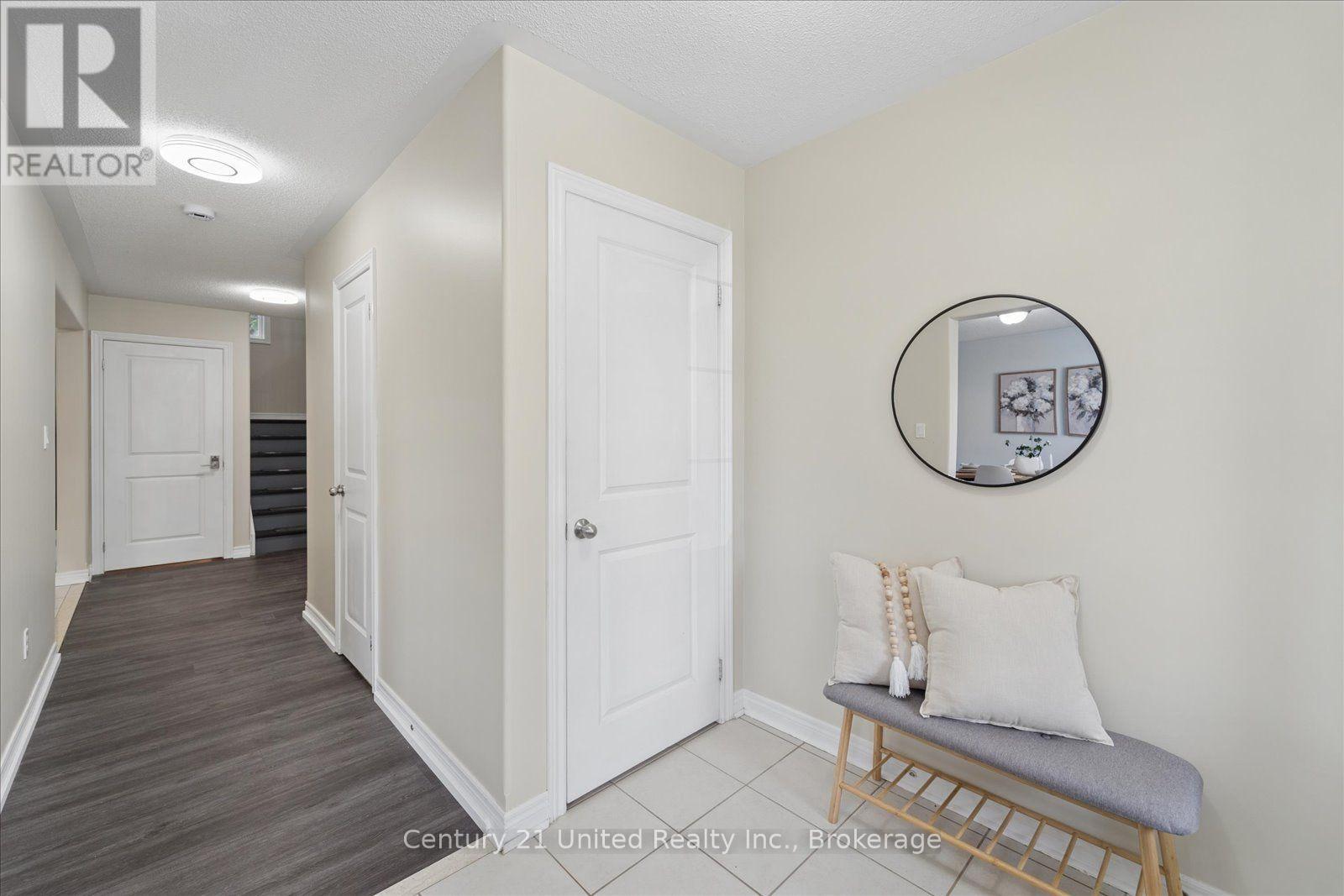 262 Bowen Drive — photo 2