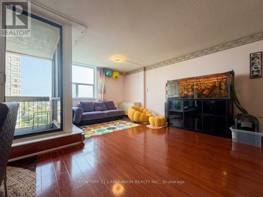 1005 - 2500 Bridletowne Circle, Toronto, Ontario  M1W 2V6 - Photo 8 - E13719900