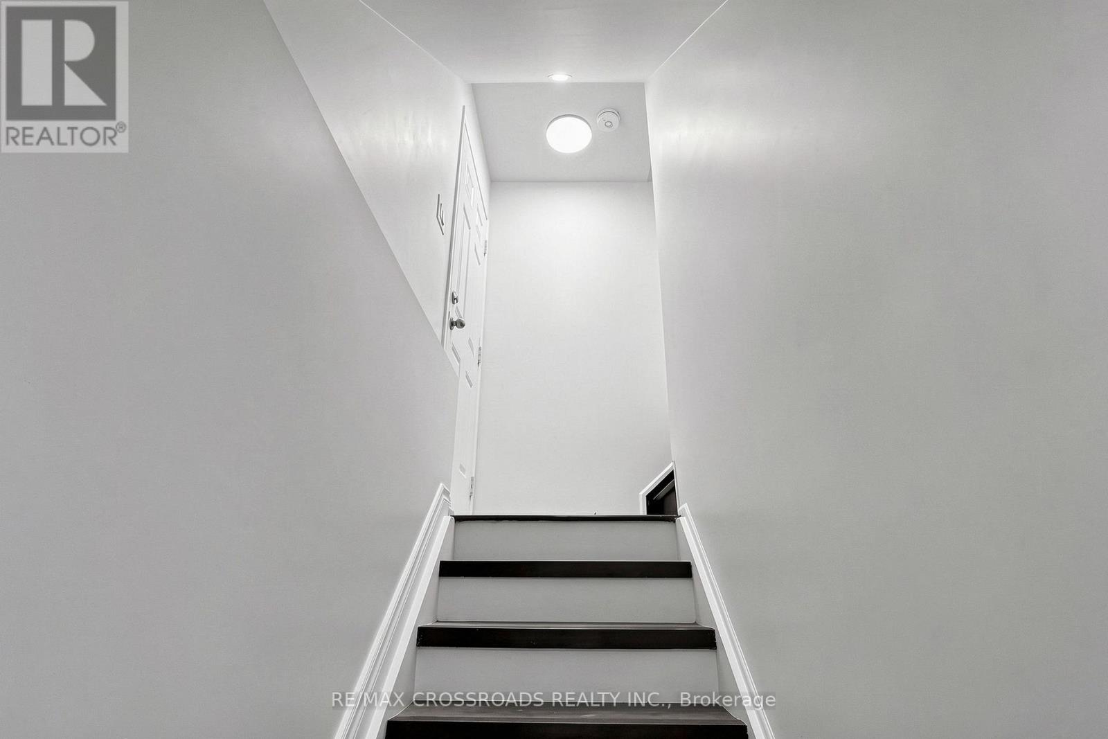 2385 Dress Circle Crescent, Oshawa, Ontario  L1L 0L8 - Photo 11 - E13719936