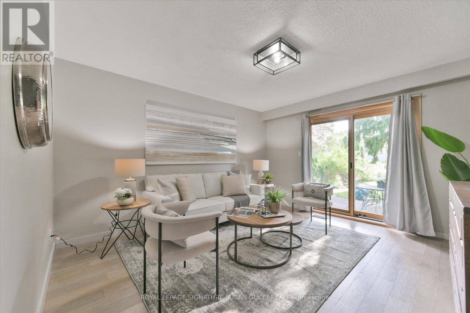 16 Squires Avenue, Toronto, Ontario  M4B 2R3 - Photo 29 - E13720036