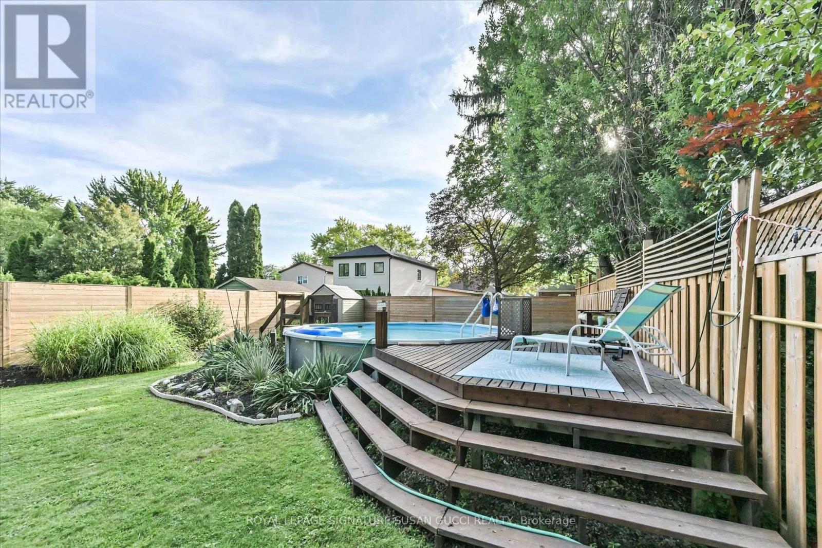 16 Squires Avenue, Toronto, Ontario  M4B 2R3 - Photo 47 - E13720036
