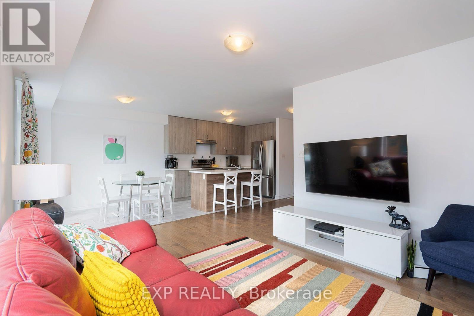 106 Mabern Street, Barrie, Ontario  L9J 0H8 - Photo 7 - S13719950