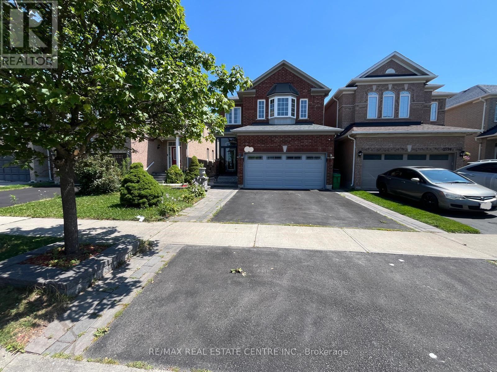 3570 FOUNTAIN PARK AVENUE, Mississauga, Ontario
