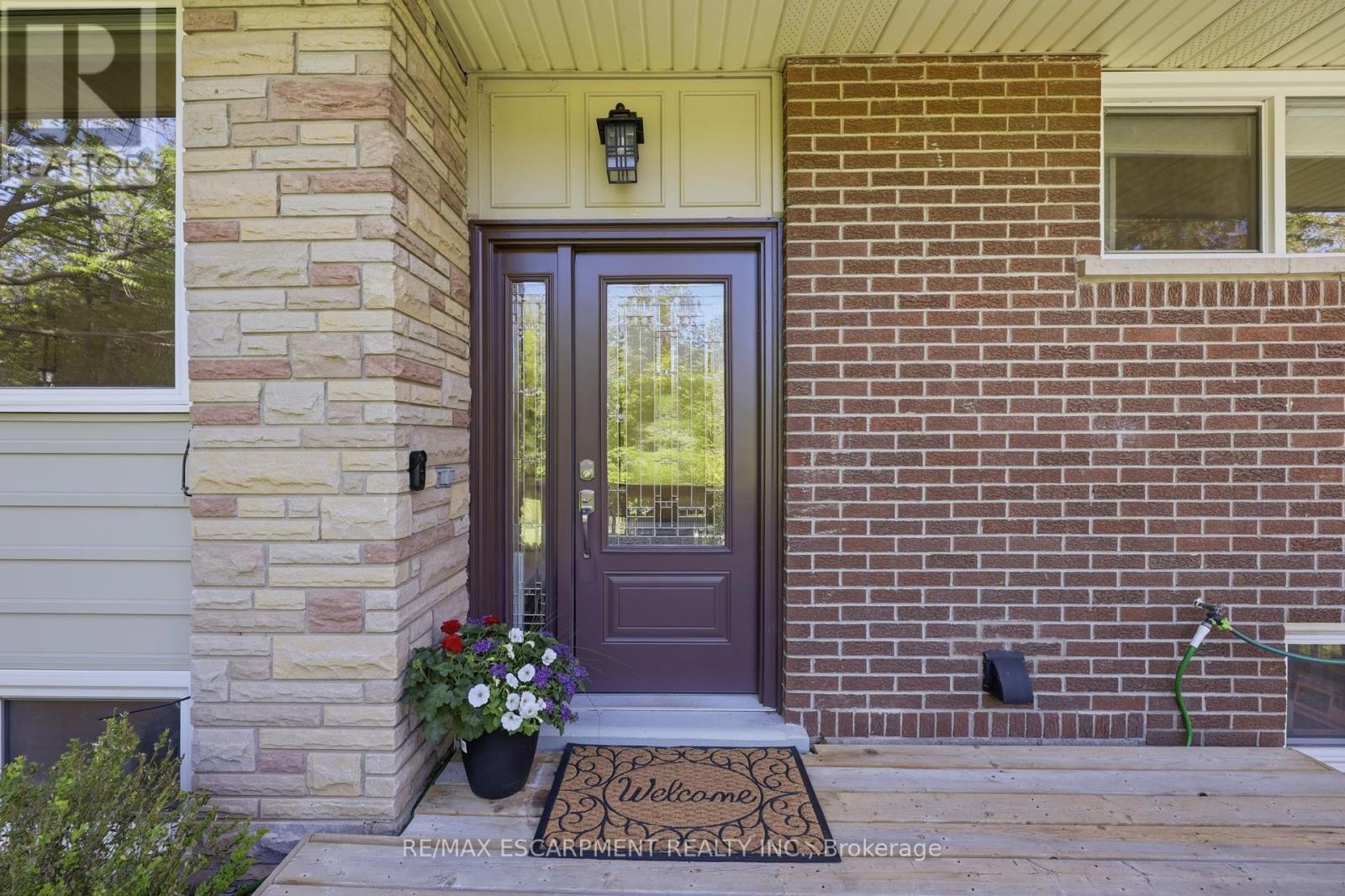 52 Grand Avenue, Haldimand, Ontario  N3W 2J5 - Photo 3 - X13533262