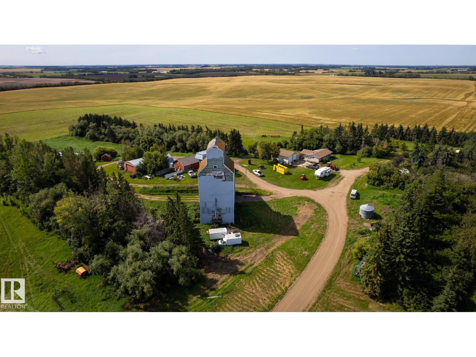56132 Rge Road 240, Rural Sturgeon County, Alberta  T0A 0K0 - Photo 1 - E4504983