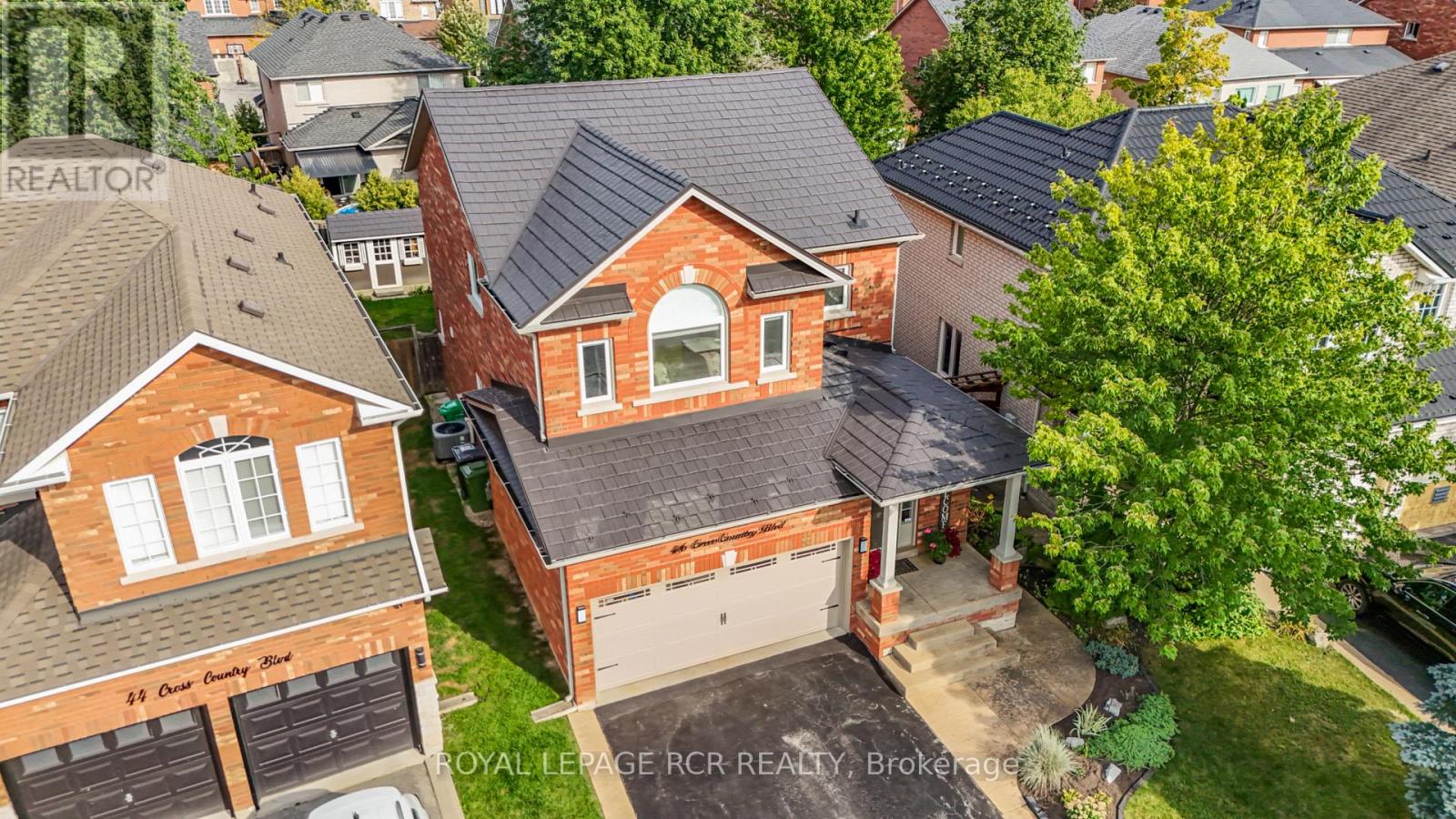 46 Cross Country Boulevard, Caledon, Ontario  L7E 2N6 - Photo 2 - W13719880