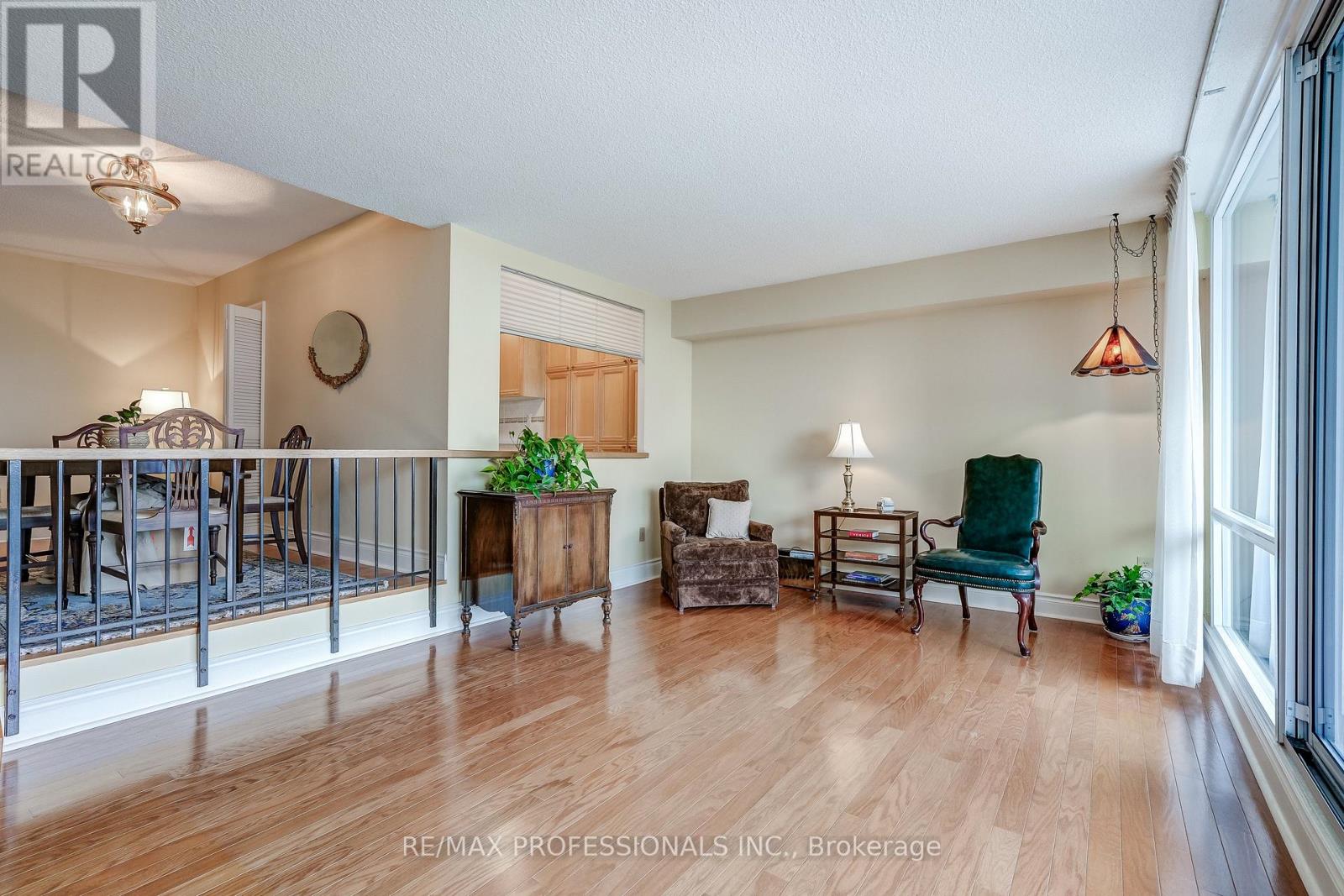1405 - 240 Scarlett Road, Toronto, Ontario  M6N 4X4 - Photo 13 - W13719886