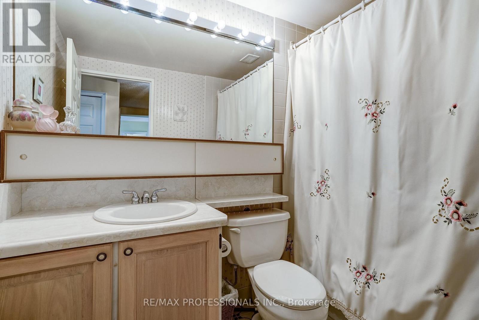 1405 - 240 Scarlett Road, Toronto, Ontario  M6N 4X4 - Photo 32 - W13719886