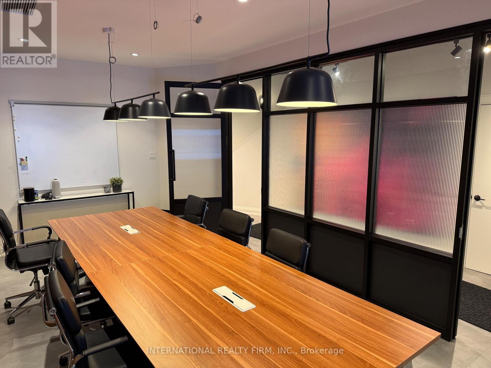 3555 Lake Shore Boulevard W, Toronto, Ontario  M8W 1P4 - Photo 11 - W13719938