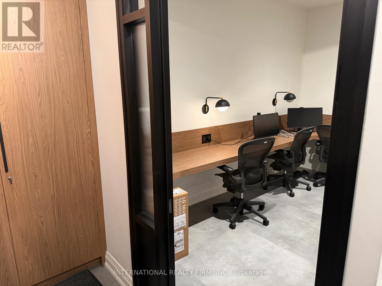 3555 Lake Shore Boulevard W, Toronto, Ontario  M8W 1P4 - Photo 13 - W13719938