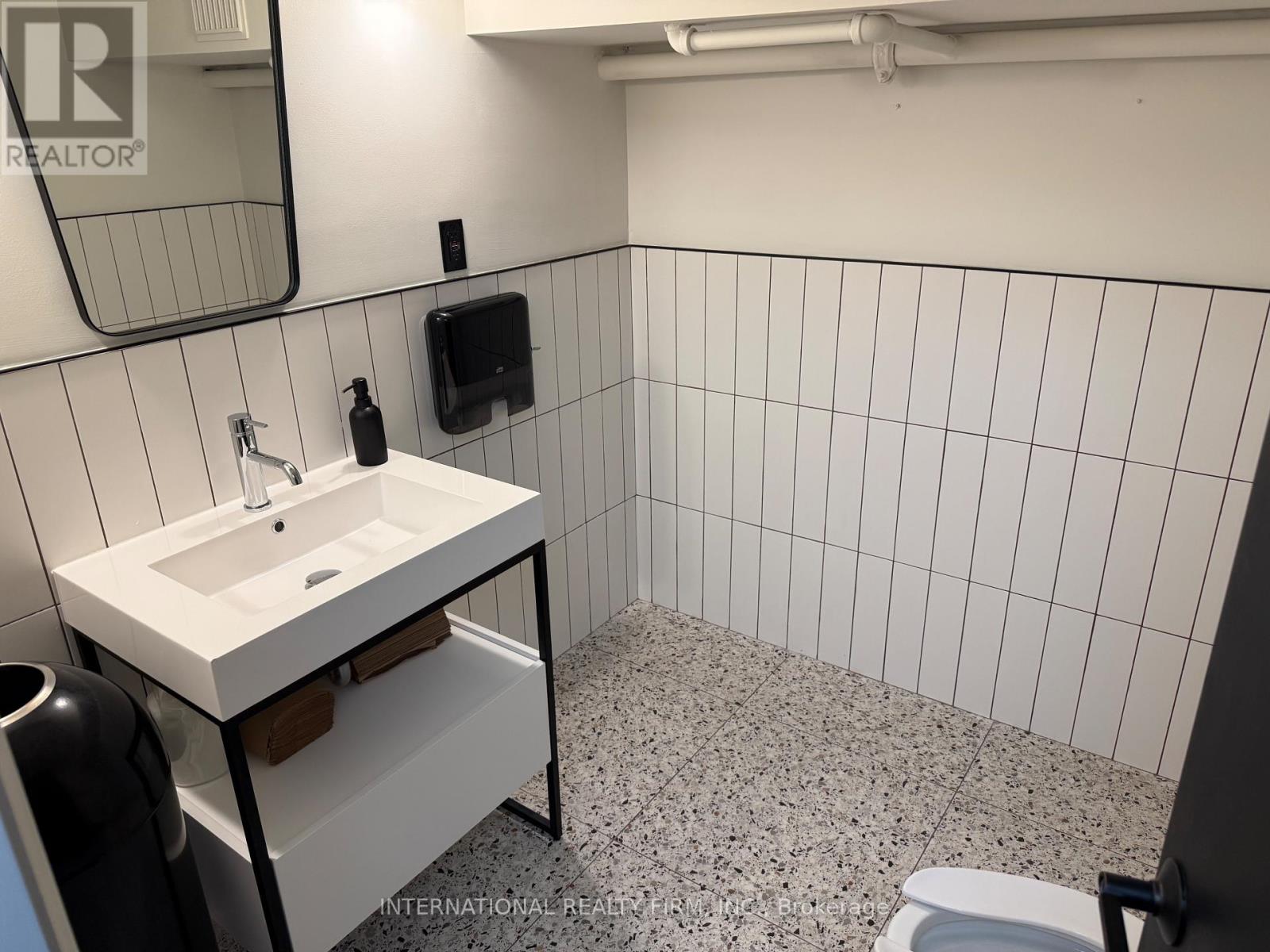 3555 Lake Shore Boulevard W, Toronto, Ontario  M8W 1P4 - Photo 37 - W13719938