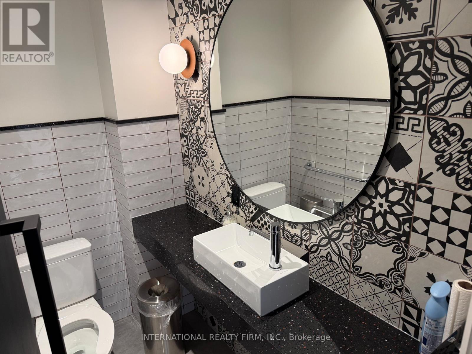 3555 Lake Shore Boulevard W, Toronto, Ontario  M8W 1P4 - Photo 5 - W13719938